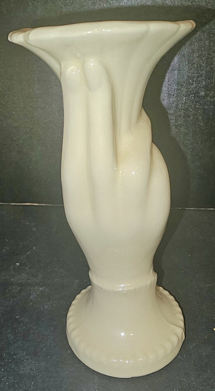 Shawnee(?) Hand Trumpet Vase in Cream/Off White